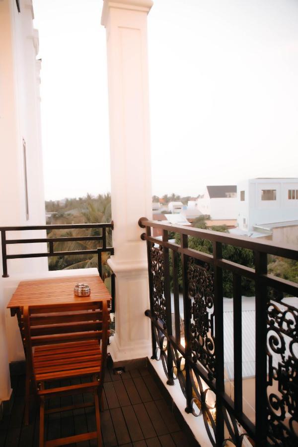 Bich Ngoan Hotel Tra Vinh Exterior photo