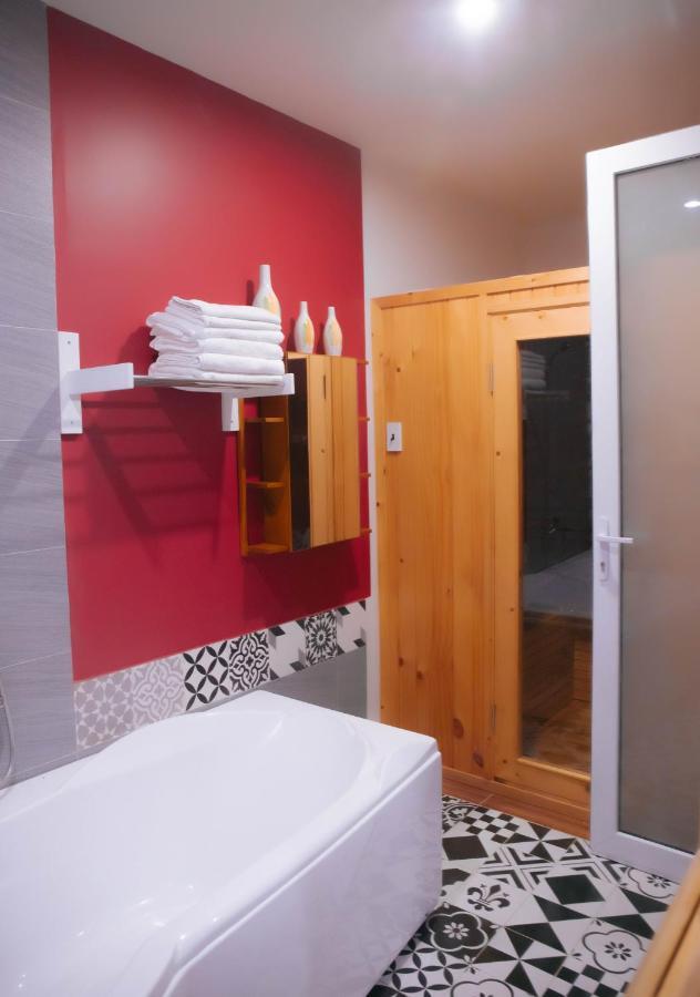 Bich Ngoan Hotel Tra Vinh Exterior photo