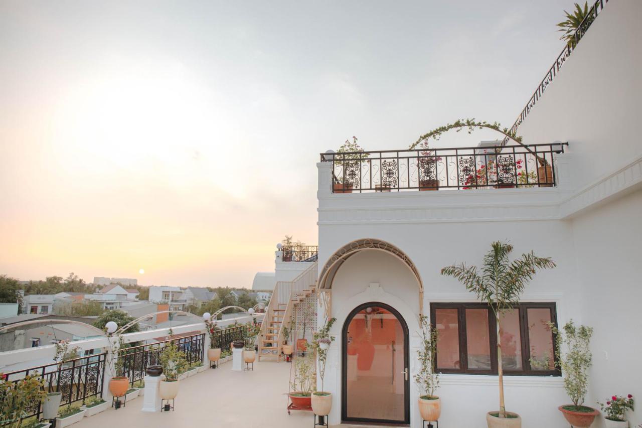 Bich Ngoan Hotel Tra Vinh Exterior photo