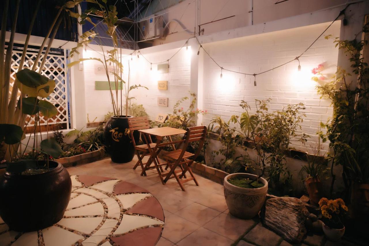 Bich Ngoan Hotel Tra Vinh Exterior photo