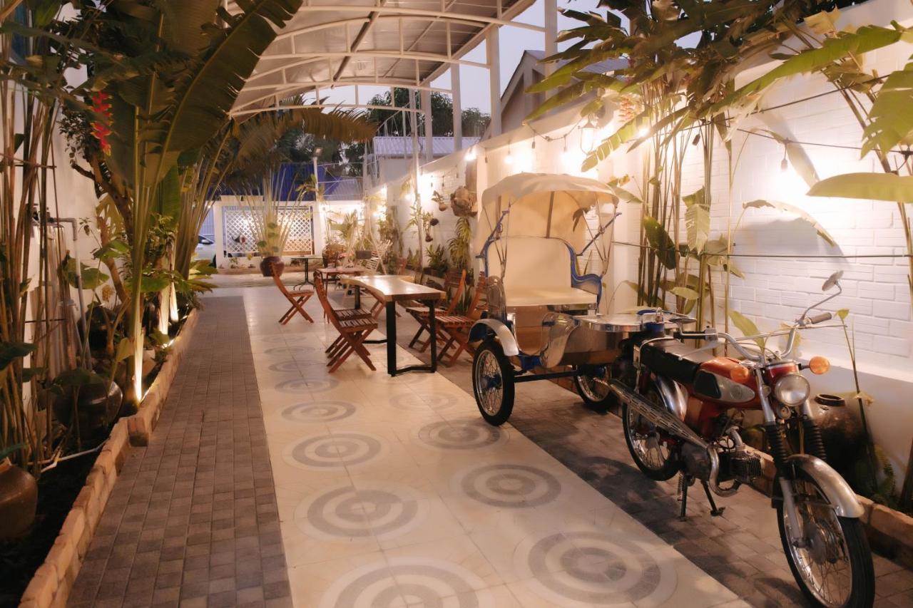 Bich Ngoan Hotel Tra Vinh Exterior photo