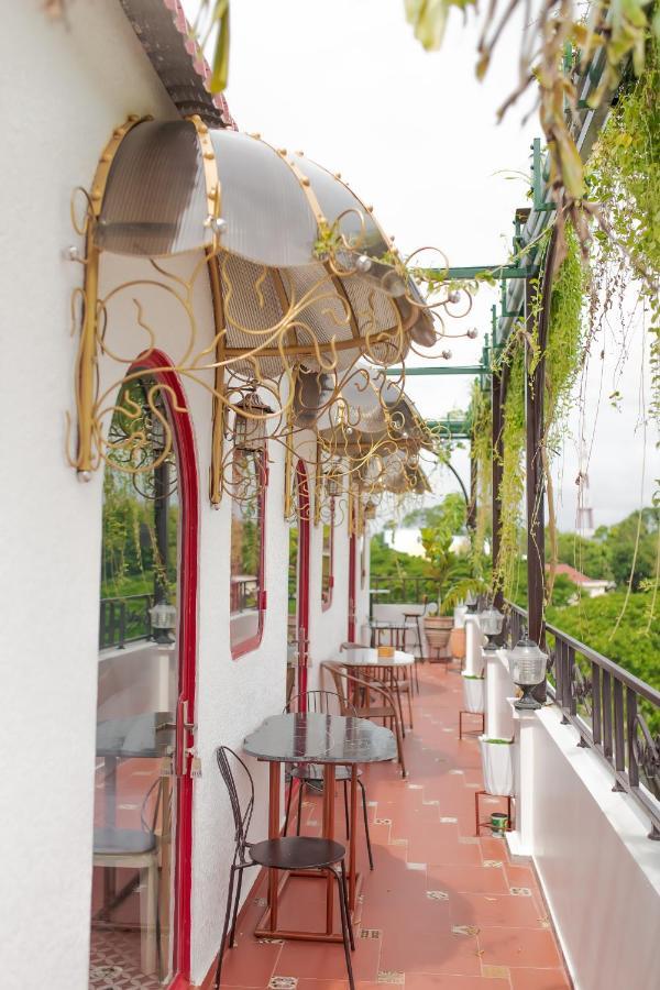 Bich Ngoan Hotel Tra Vinh Exterior photo