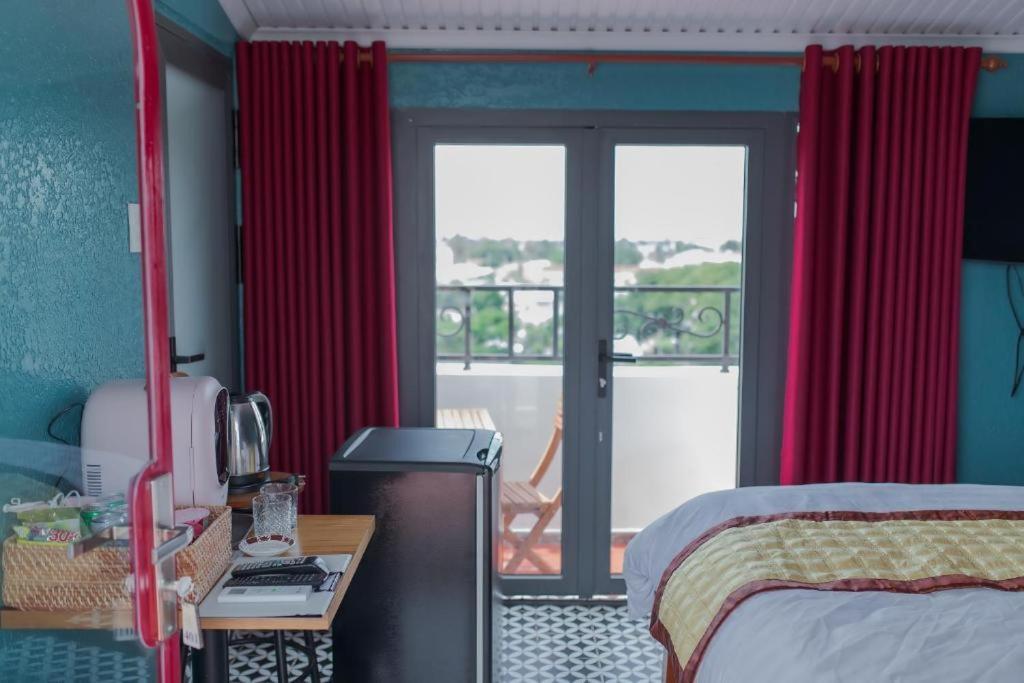 Bich Ngoan Hotel Tra Vinh Exterior photo